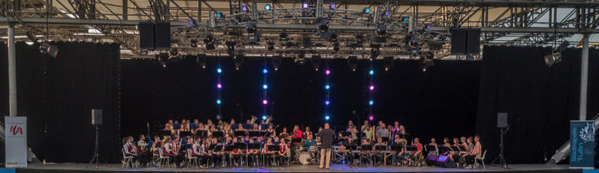 BRASSLUFTHAMMER - Stadtmusikkapelle Tulln, Nouvelle Cuisine Big Band, New Vocal Music Ensemble